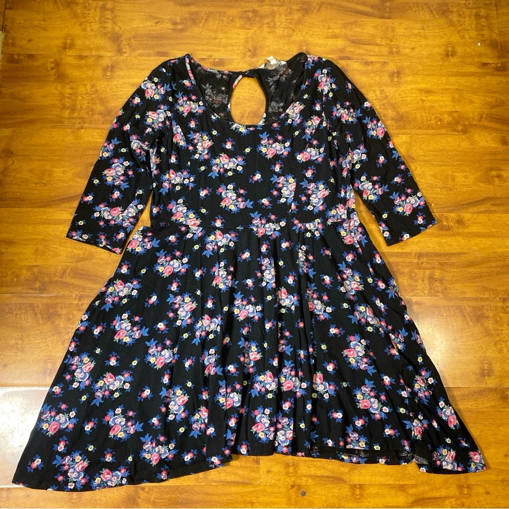 LC Lauren Conrad Scoopneck Skater Floral Print Dress Keyhole Bow Size XL